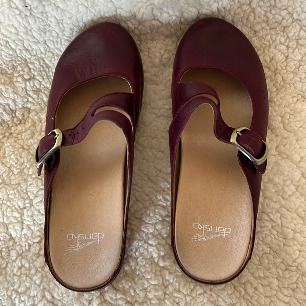 Burgundy Danskos shoes, size 40